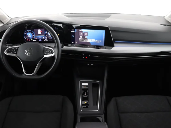 VOLKSWAGEN Golf (2024) — foto 28 van 28