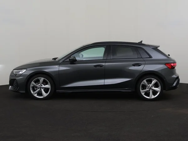 AUDI A3 Sportback (2025) — foto 11 van 18