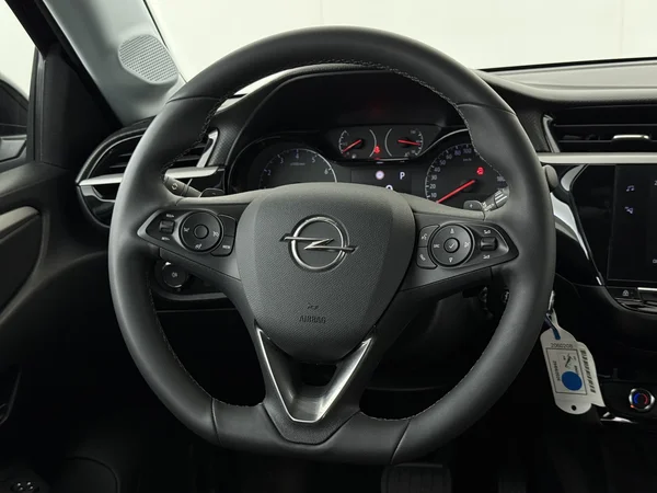 OPEL Corsa (2023) — foto 14 van 27