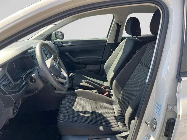 VOLKSWAGEN Taigo (2023) — foto 2 van 24