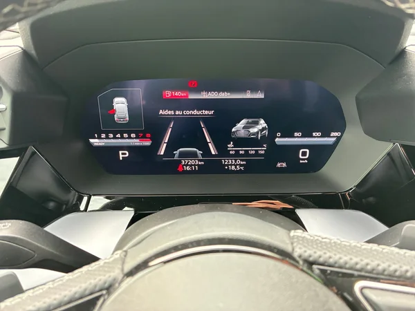 AUDI A3 Sportback (2023) — foto 20 van 23