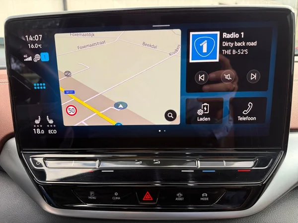 VOLKSWAGEN ID.4 (2023) — foto 6 van 23