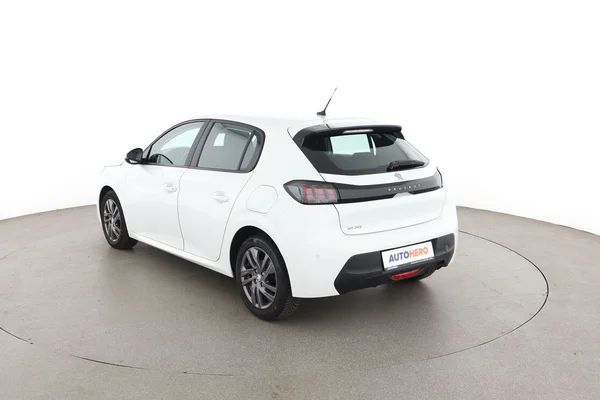 Peugeot 208 (2021) — foto 10 van 16