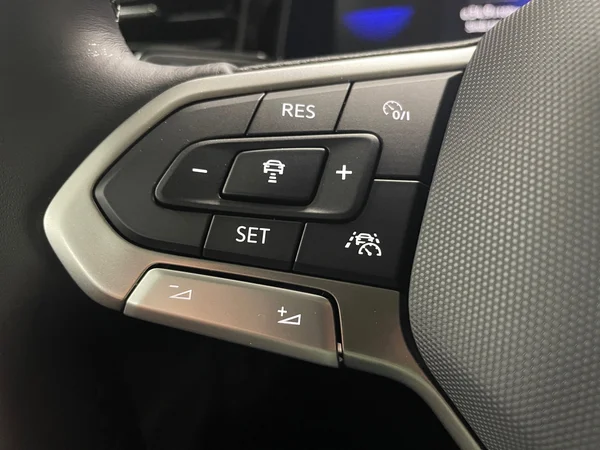 VOLKSWAGEN Taigo (2024) — foto 3 van 15