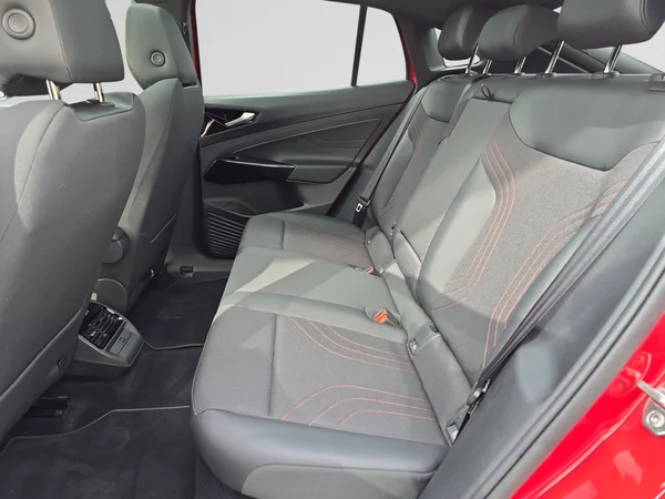 VOLKSWAGEN ID.5 (2024) — foto 28 van 31