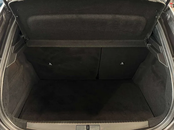 Peugeot 208 (2022) — foto 13 van 17