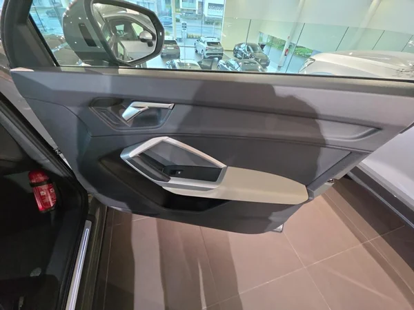 AUDI Q3 PHEV (2021) — foto 8 van 23