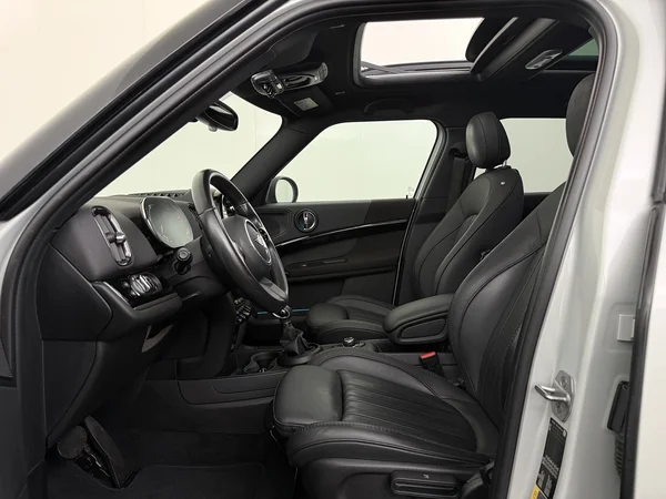 MINI Cooper SE Countryman (2021) — foto 2 van 34