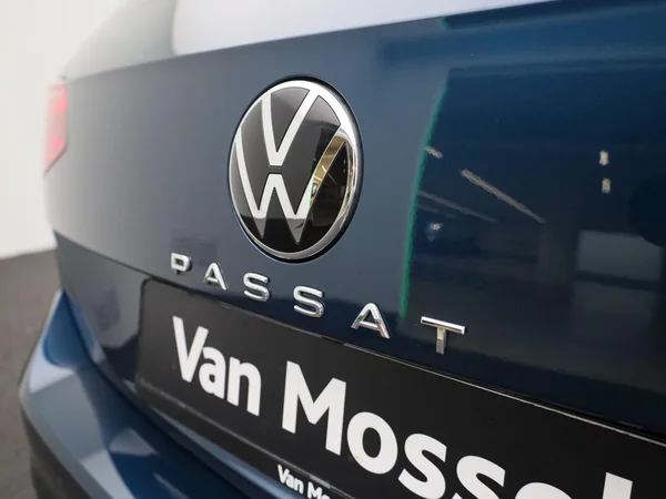 Volkswagen Passat (2022) — foto 28 van 44
