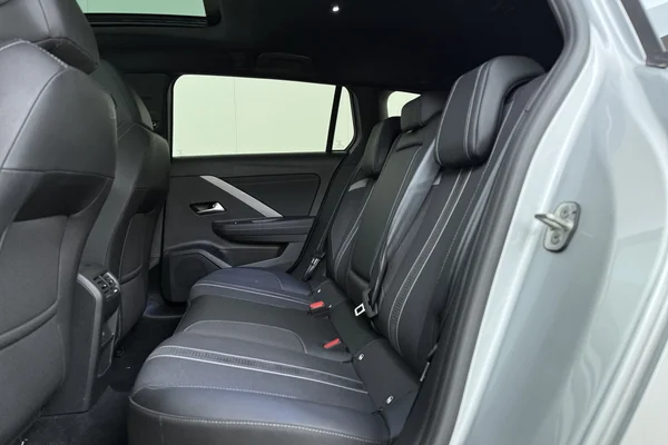 Opel Astra Sports Tourer (2025) — foto 19 van 20