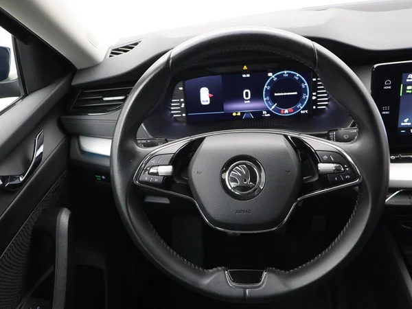 SKODA Octavia Combi (2022) — foto 8 van 29
