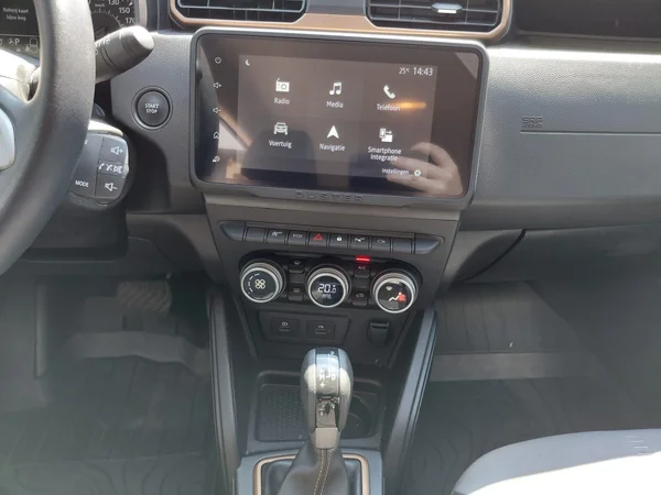 Dacia Duster (2024) — foto 18 van 18