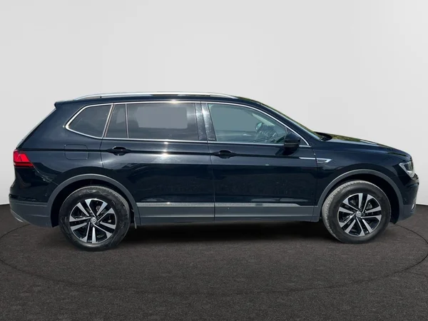 VOLKSWAGEN Tiguan Allspace (2020) — foto 9 van 18