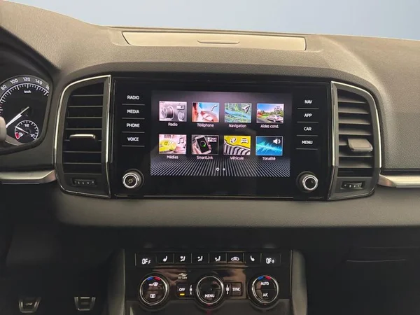SKODA Karoq (2021) — foto 7 van 17