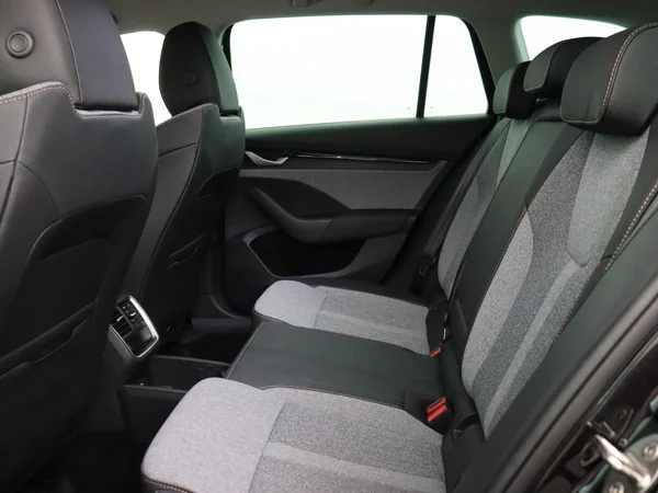 SKODA Octavia Combi (2025) — foto 4 van 20