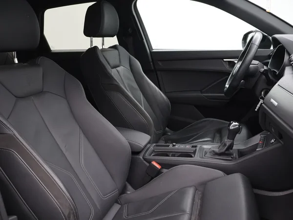 Audi Q3 (2022) — foto 4 van 24