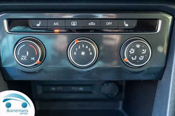 Volkswagen Tiguan (2021) — foto 32 van 39