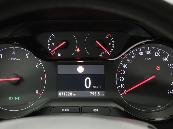 Opel Crossland (2021) — foto 2 van 38