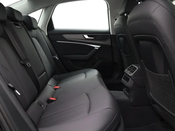 AUDI A6 Dsl (2023) — foto 17 van 28