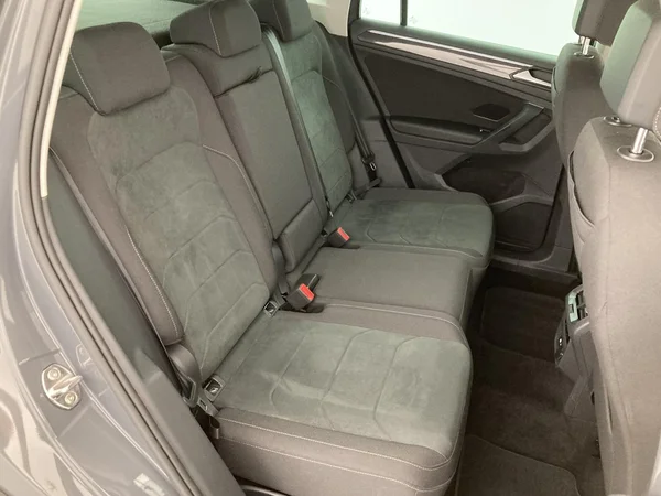 VOLKSWAGEN Tiguan Dsl (2022) — foto 6 van 36
