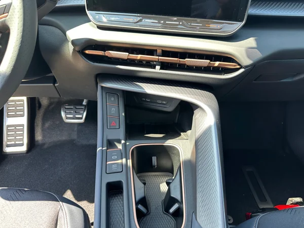 CUPRA Terramar (2026) — foto 2 van 24