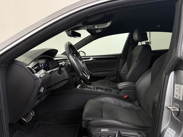 VOLKSWAGEN Arteon (2022) — foto 2 van 30
