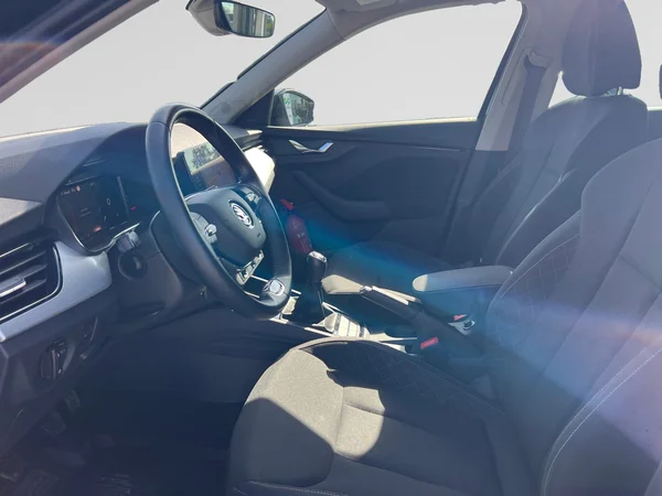 SKODA Kamiq (2023) — foto 14 van 18