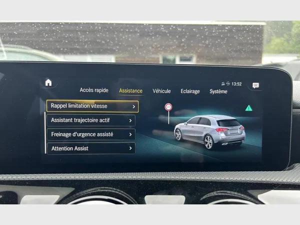 Mercedes-Benz A 180 (2022) — foto 15 van 26