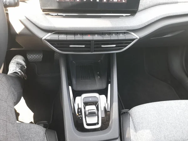 SKODA Octavia Combi (2025) — foto 11 van 23