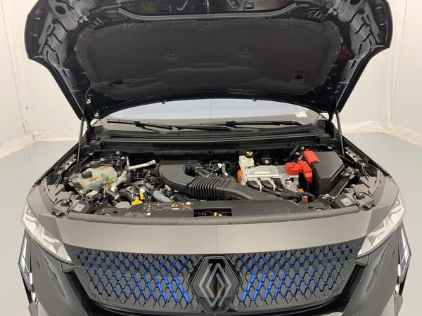 Renault Rafale E-TECH (HEV) (2026) — foto 21 van 28