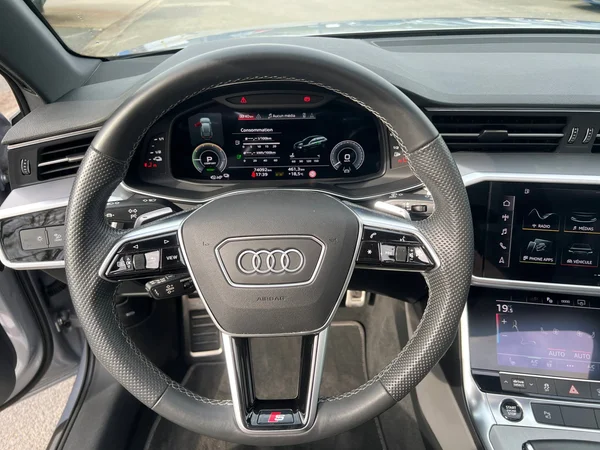 AUDI A6 Avant PHEV (2021) — foto 8 van 24