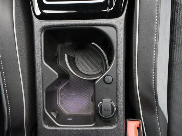 VOLKSWAGEN Golf VIII SW (2024) — foto 18 van 31
