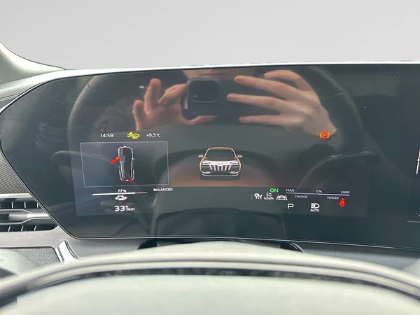AUDI Q6 e-tron (2025) — foto 3 van 23