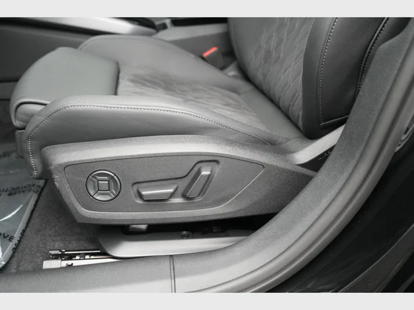 AUDI A5 Avant (2025) — foto 2 van 39
