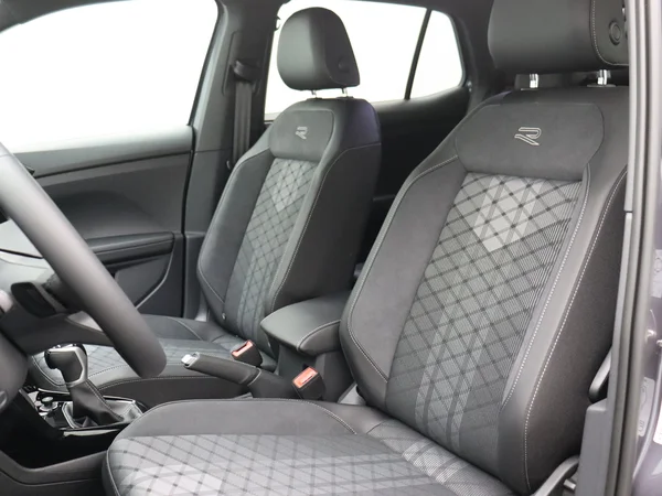 VOLKSWAGEN T-Cross (2025) — foto 16 van 17