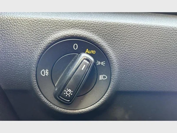 Volkswagen T-Roc (2022) — foto 24 van 31