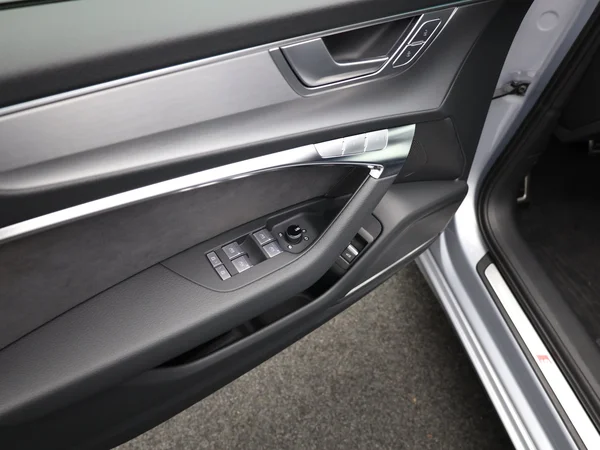 AUDI A6 Avant (2025) — foto 11 van 28