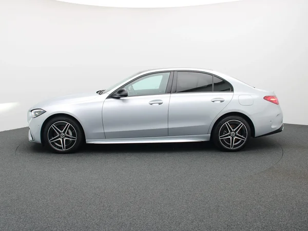 Mercedes-Benz C-Klasse (2025) — foto 31 van 36