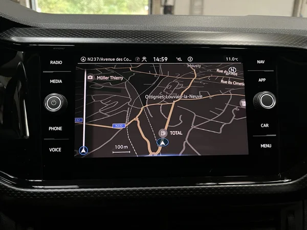 VOLKSWAGEN T-Cross (2023) — foto 4 van 17