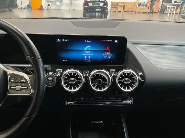 MERCEDES-BENZ GLA (H247) (2022) — foto 5 van 22