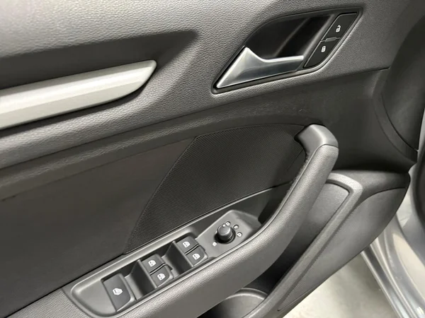 AUDI A3 Cabriolet (2016) — foto 5 van 17