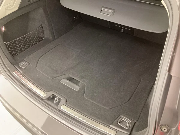 VOLVO V60 (2023) — foto 24 van 36