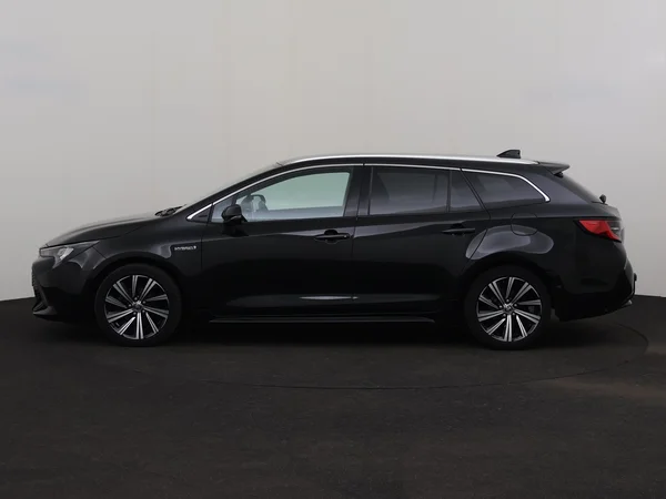 TOYOTA Corolla (2021) — foto 12 van 30