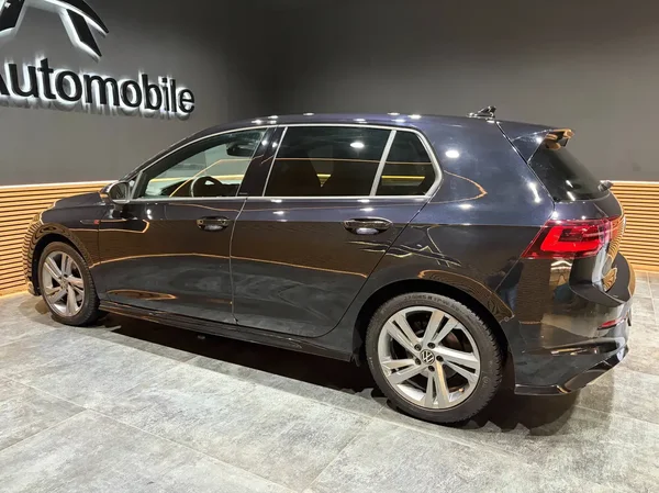 Volkswagen Golf (2022) — foto 20 van 29