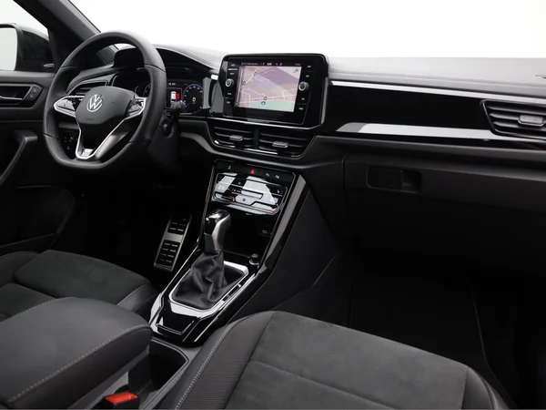 VOLKSWAGEN T-Roc (2022) — foto 17 van 23