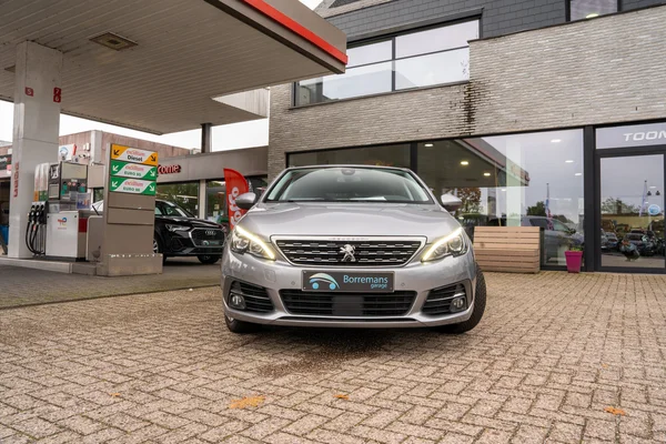 Peugeot 308 (2021) — foto 39 van 64