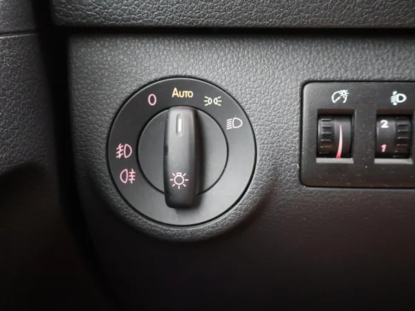 VOLKSWAGEN Caddy CNG (2018) — foto 10 van 19