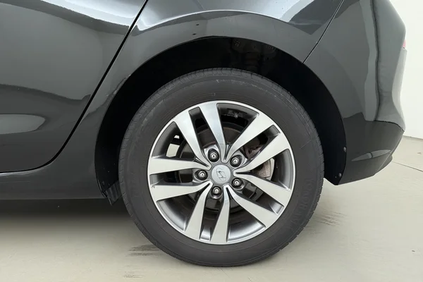 Hyundai i30 (2019) — foto 21 van 24
