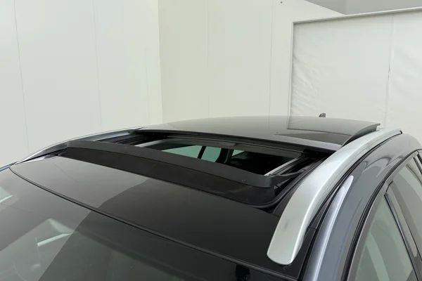 Renault Megane SW Phase II E-TECH (PHEV) (2021) — foto 15 van 24