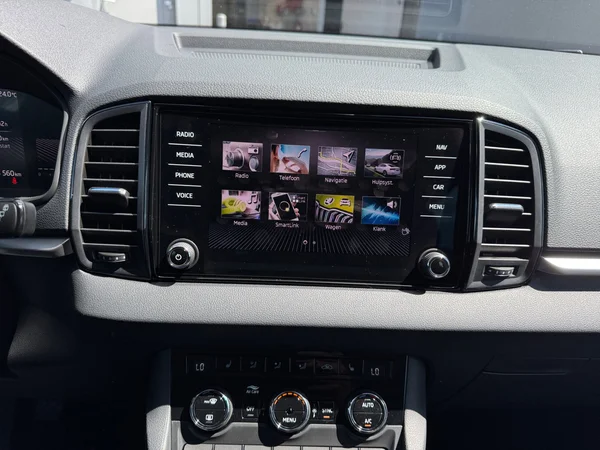 SKODA Karoq (2025) — foto 9 van 20
